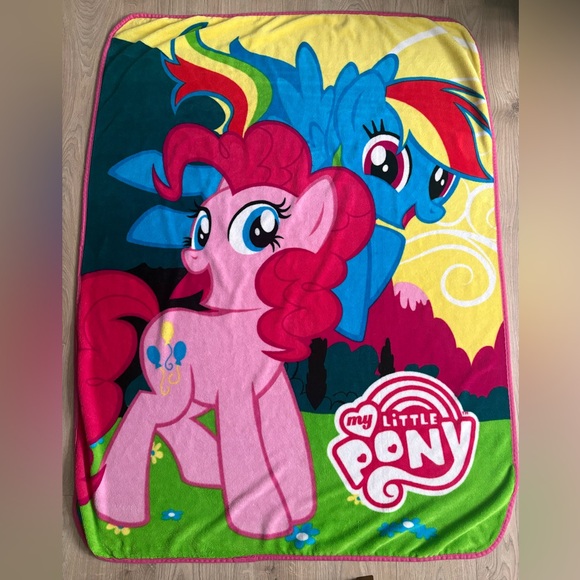 My Little Pony Other - My Little Pony Fleece Blanket – Pinkie Pie & Rainbow Dash – Kids Throw